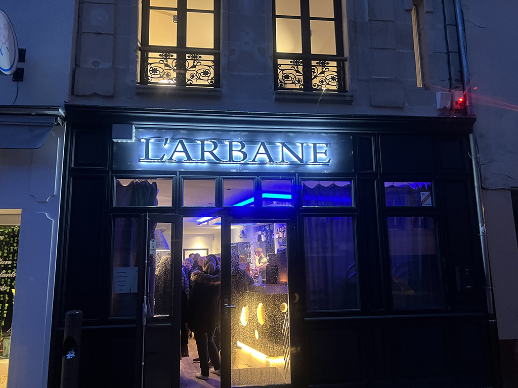 Enseigne personnalisée12