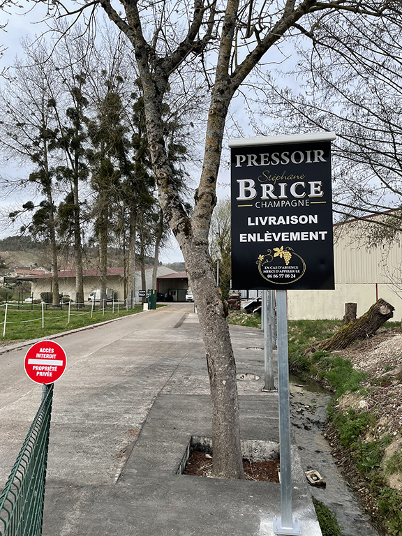 Enseigne personnalisée9